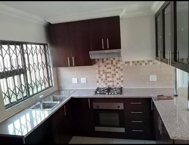 3 BEDROOM TOWNHOUSE FOR SALE IN BRACKENDOWNS